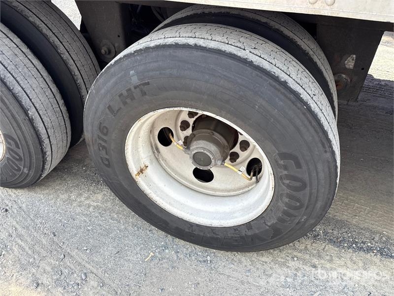 Utility VS2RA 53 ft x 102 in T/A Refrigerated Trailer Temperature controlled semi-trailers