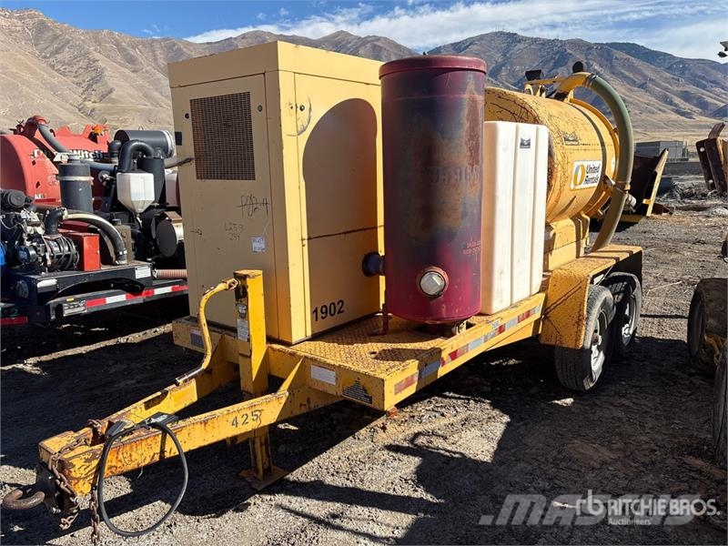 Vac-Tron Vacuum Tanker Trailer 罐式拖车