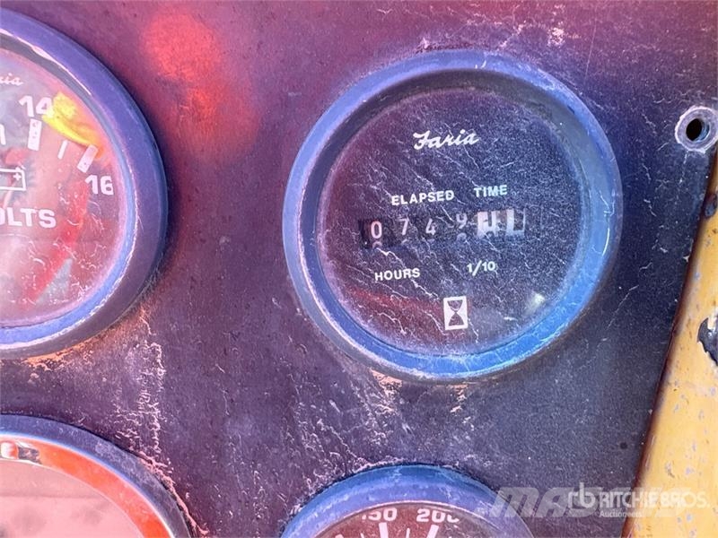 Vac-Tron Vacuum Tanker Trailer 罐式拖车