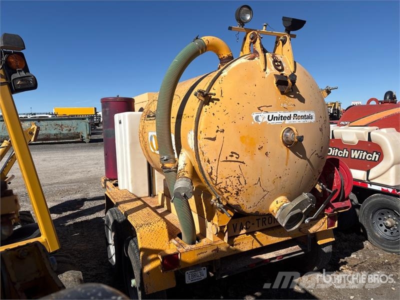 Vac-Tron Vacuum Tanker Trailer 罐式拖车