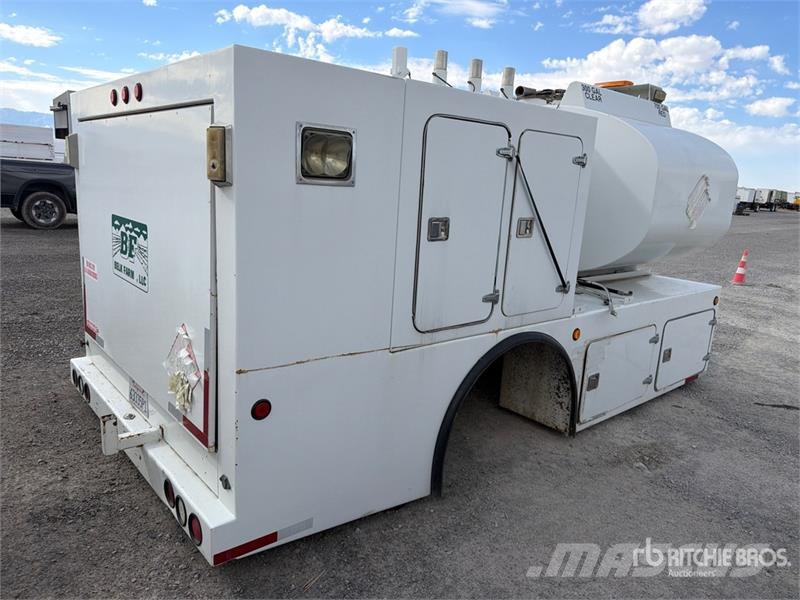Valew Fuel and Lube Truck Body 商务面包车