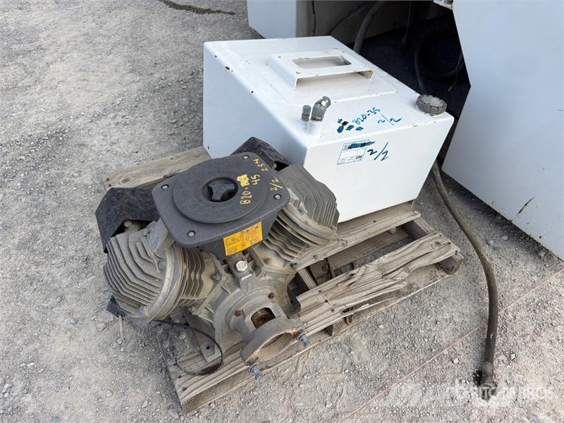 Valew Fuel and Lube Truck Body 商务面包车
