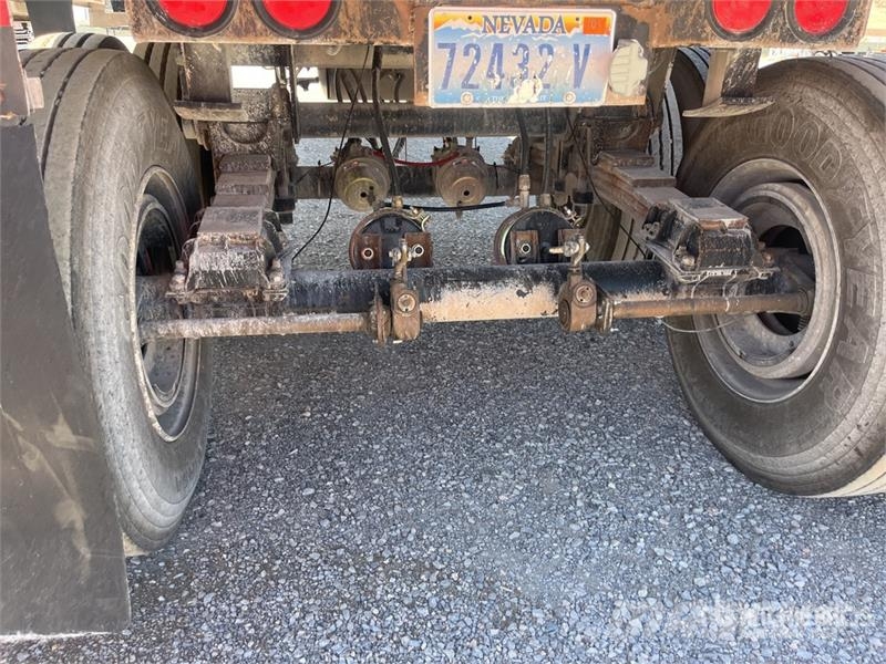 Vantage 32 ft T/A End Dump Trailer Tipper trailers