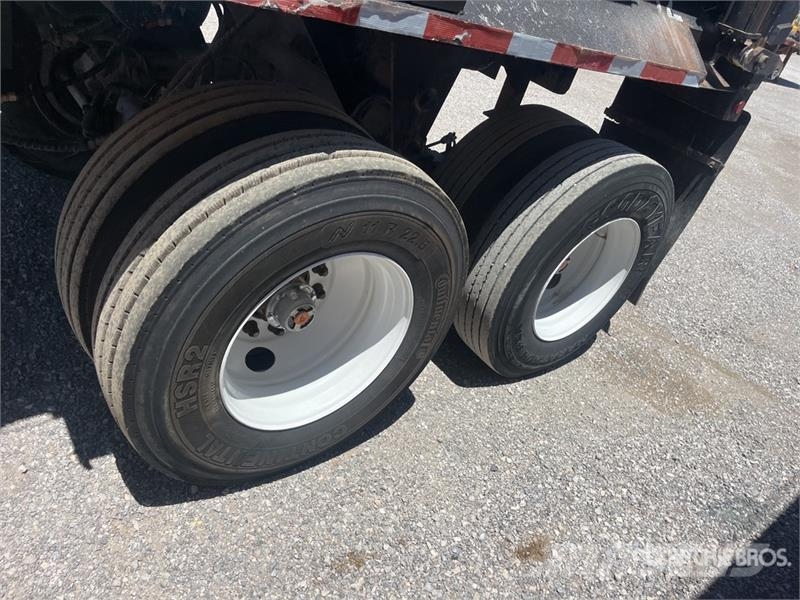 Vantage 32 ft T/A End Dump Trailer Tipper trailers