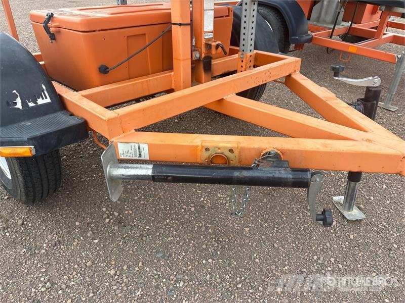 Ver-Mac ST-4X8 85 W Solar Arrow Board أخرى