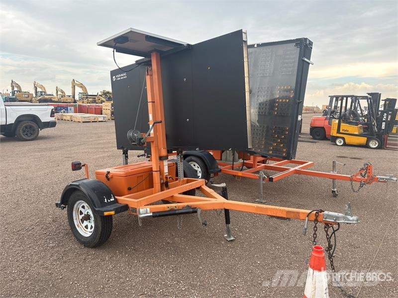 Ver-Mac ST-4X8 85 W Solar Arrow Board أخرى