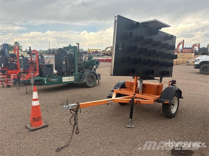 Ver-Mac ST-4X8 85 W Solar Arrow Board أخرى