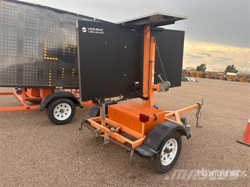 Ver-Mac ST-4X8 85 W Solar Arrow Board أخرى