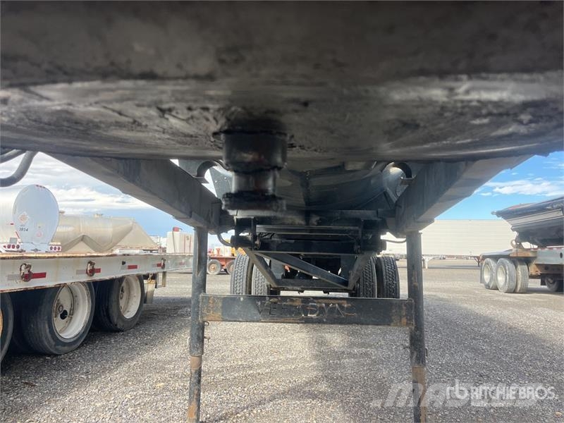 Veradyn 30 ft T/A End Dump Trailer Tipper trailers