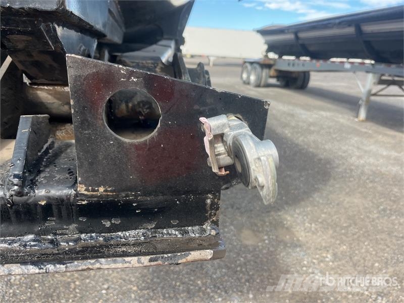 Veradyn 30 ft T/A End Dump Trailer Tipper trailers