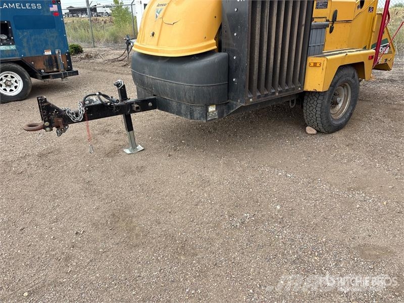Vermeer 1500 Tow-Behind Wood Chipper Drobilice za drvo / čiperi