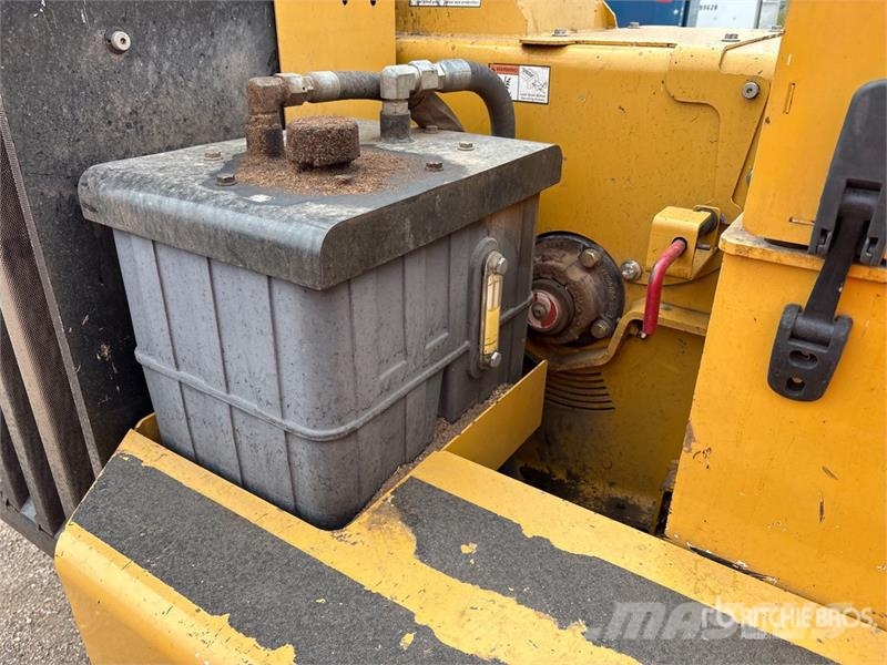 Vermeer 1500 Tow-Behind Wood Chipper Drobilice za drvo / čiperi