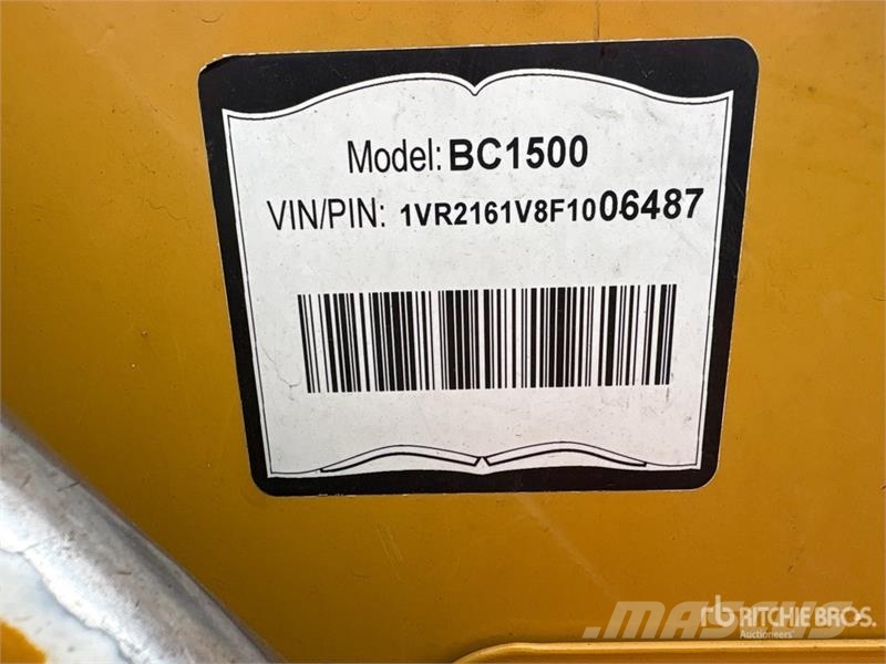 Vermeer 1500 Tow-Behind Wood Chipper Drobilice za drvo / čiperi
