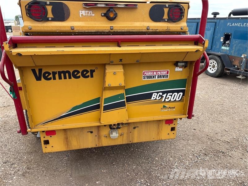 Vermeer 1500 Tow-Behind Wood Chipper Drobilice za drvo / čiperi