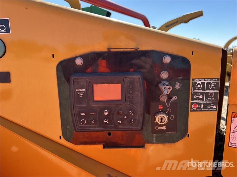 Vermeer BC1000XL Tow-Behind Wood Chipper Puiduhakkurid