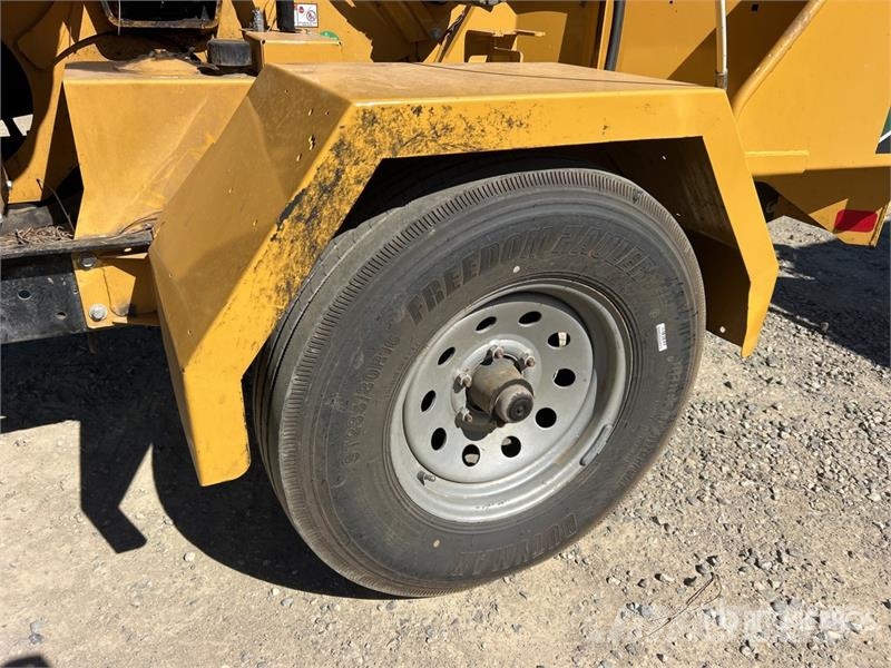 Vermeer BC1000XL Tow-Behind Wood Chipper Puiduhakkurid