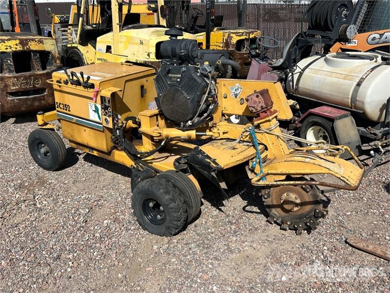 Vermeer BC1000XL Walk Behind Stump Grinder Gradas vibratorias / rotocultivadoras
