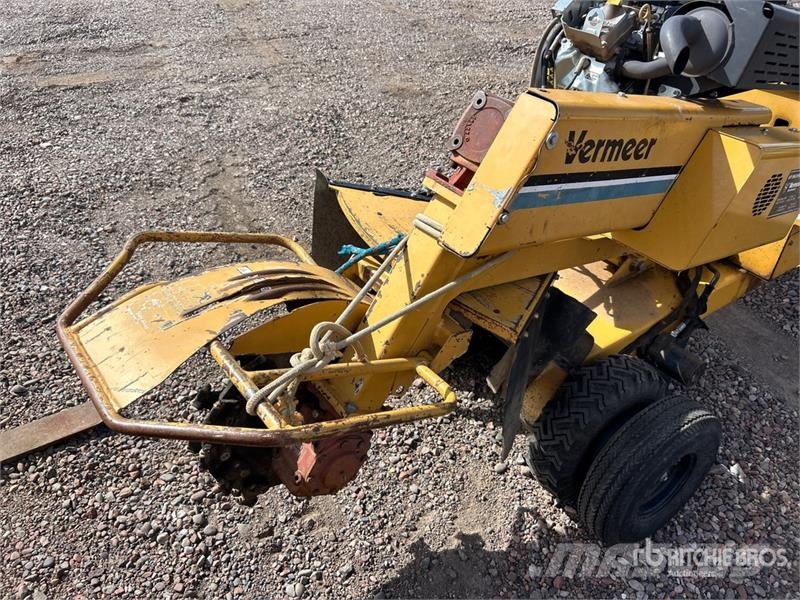 Vermeer BC1000XL Walk Behind Stump Grinder Gradas vibratorias / rotocultivadoras
