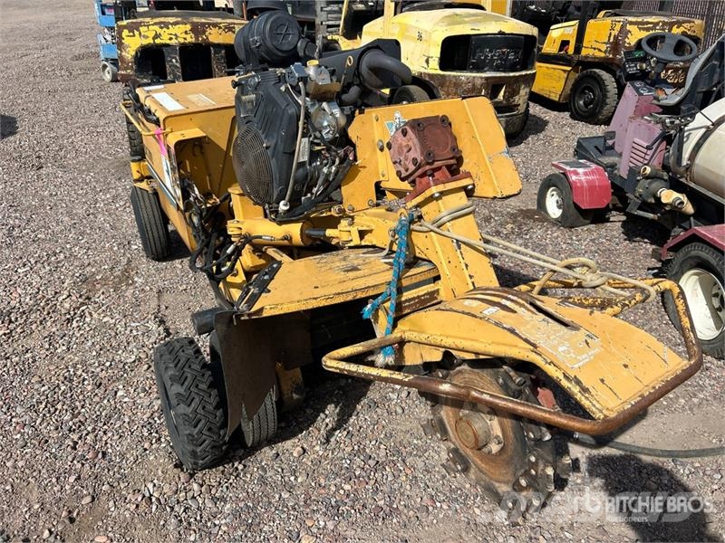 Vermeer BC1000XL Walk Behind Stump Grinder Gradas vibratorias / rotocultivadoras