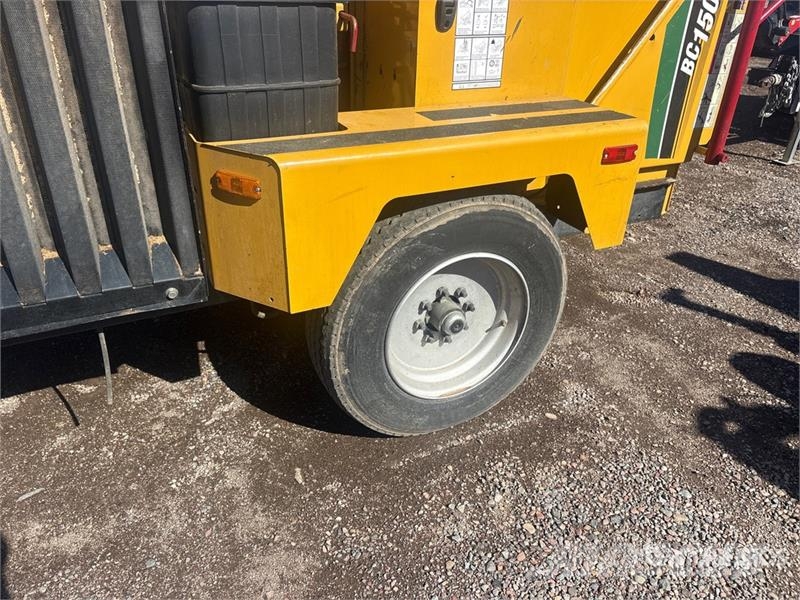 Vermeer BC1500XL Tow-Behind Wood Chipper Fliskuttere