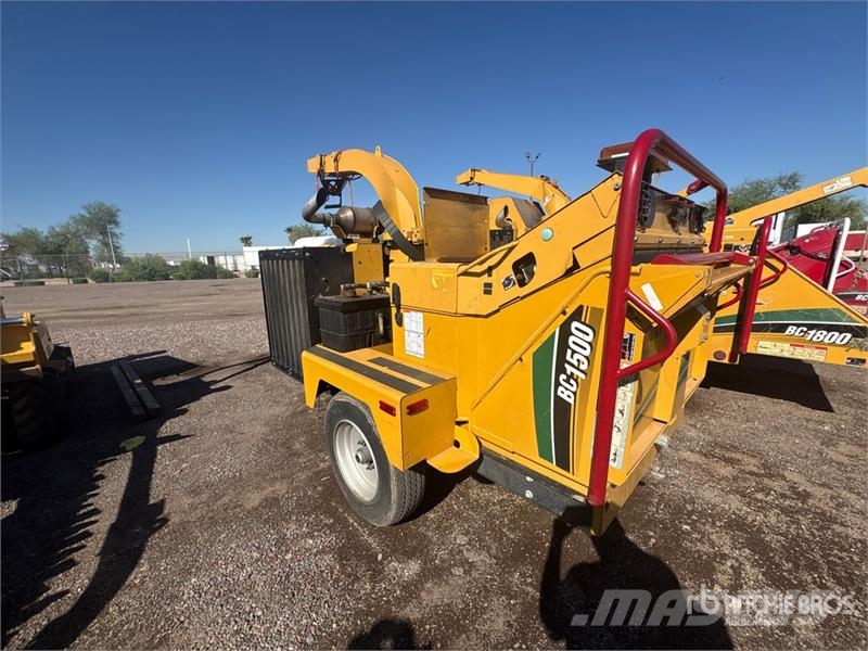 Vermeer BC1500XL Tow-Behind Wood Chipper Fliskuttere