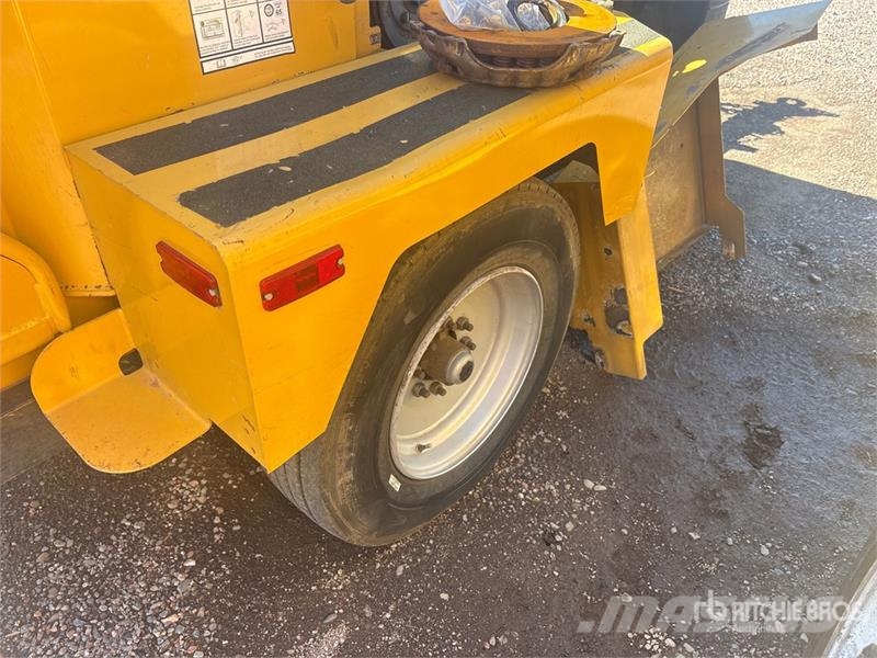 Vermeer BC1500XL Tow-Behind Wood Chipper Fliskuttere