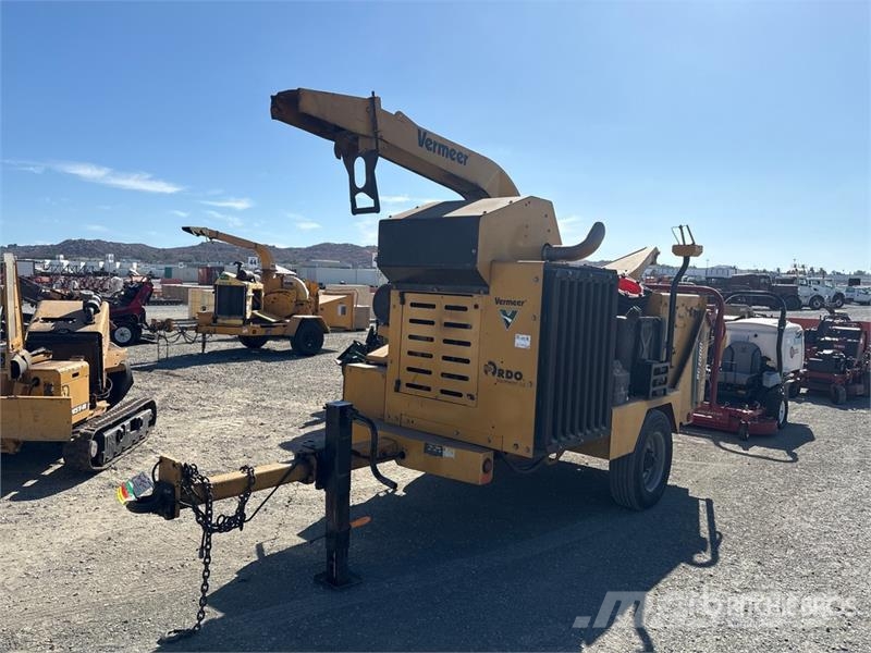 Vermeer BC1800XL Tow-Behind Wood Chipper (Inoperable) Koksnes šķeldotāji