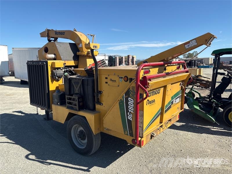 Vermeer BC1800XL Tow-Behind Wood Chipper (Inoperable) Koksnes šķeldotāji