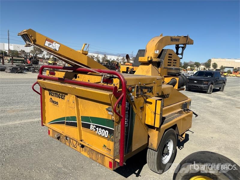 Vermeer BC1800XL Tow-Behind Wood Chipper (Inoperable) Koksnes šķeldotāji
