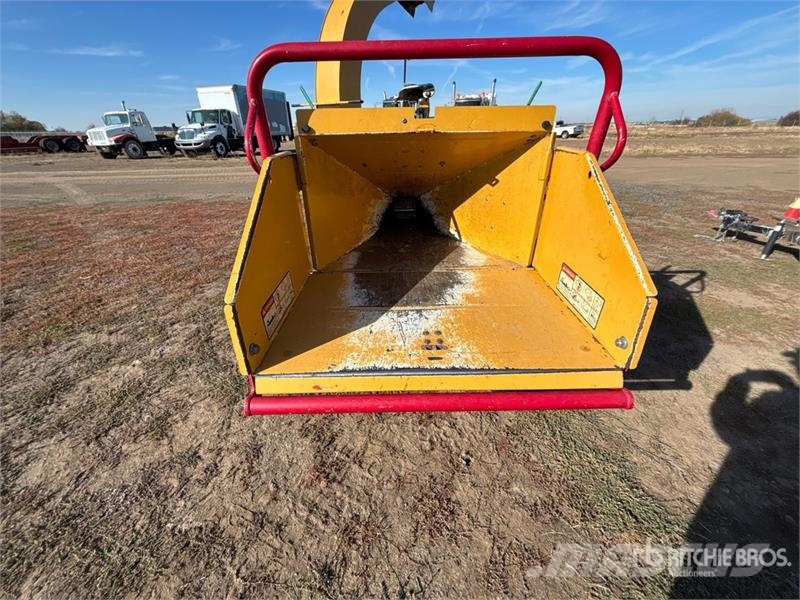 Vermeer BC600XL Tow-Behind Wood Chipper Medienos smulkintuvai