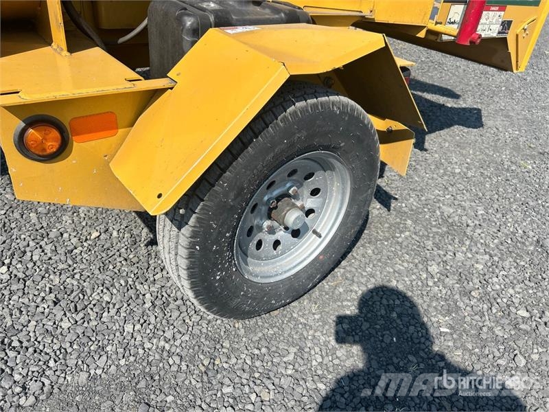 Vermeer BC700XL Tow-Behind Wood Chipper Broyeur de végétaux