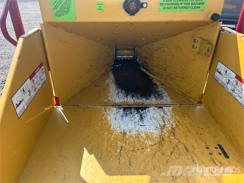 Vermeer BC700XL Tow-Behind Wood Chipper Broyeur de végétaux