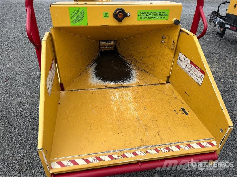 Vermeer BC700XL Tow-Behind Wood Chipper 톱밥제조기