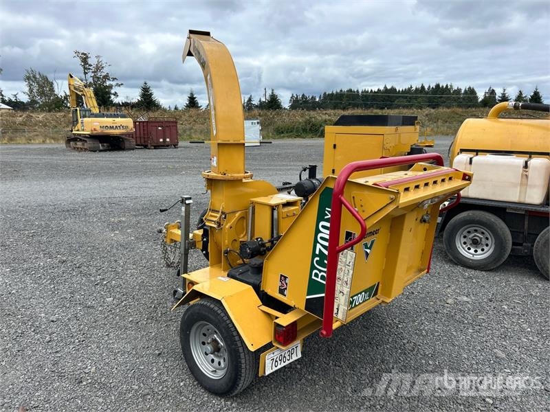 Vermeer BC700XL Tow-Behind Wood Chipper 톱밥제조기