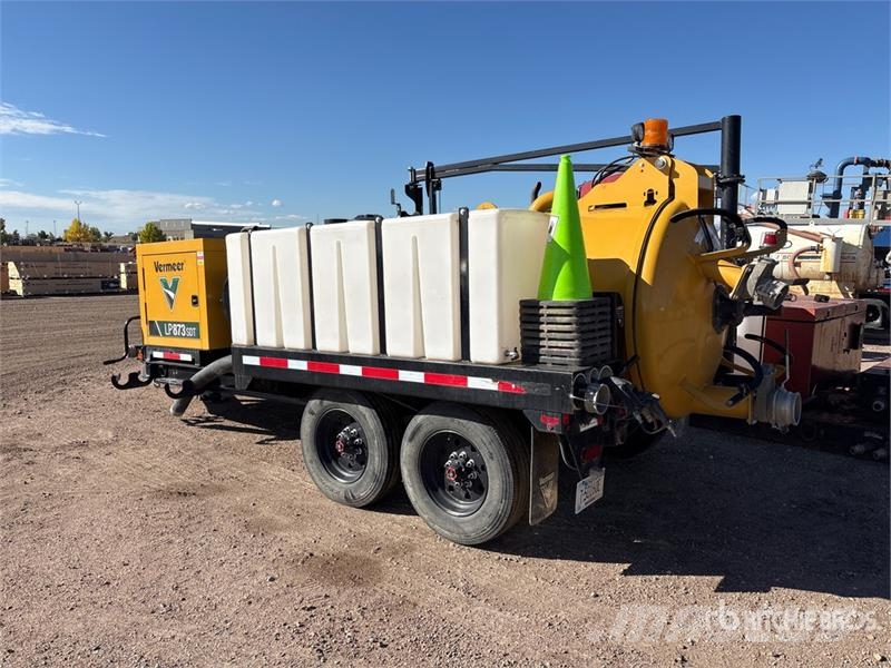 Vermeer LP873SDT 800 gal T/A Vacuum Tanker Trailer Tanker trailers
