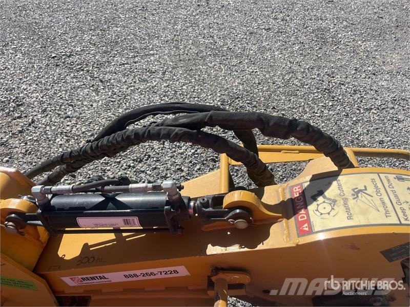 Vermeer SC30TX Walk Behind Stump Grinder الكاسحات وقلابات التربة ذات المحركات