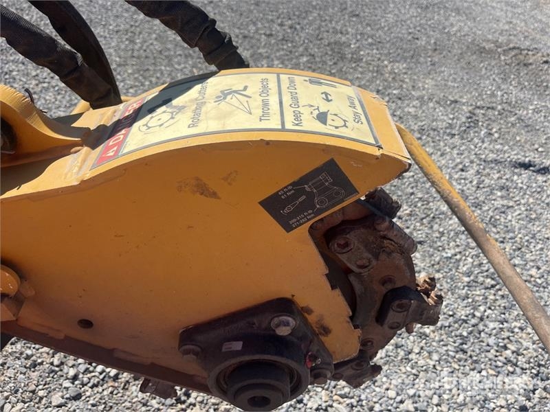 Vermeer SC30TX Walk Behind Stump Grinder الكاسحات وقلابات التربة ذات المحركات