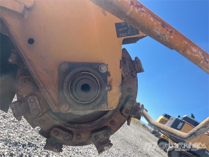 Vermeer SC30TX Walk Behind Stump Grinder الكاسحات وقلابات التربة ذات المحركات