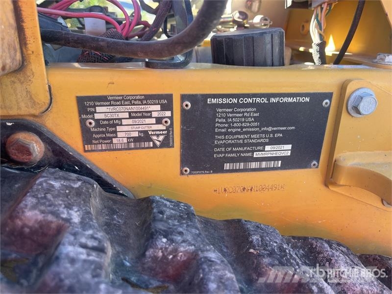 Vermeer SC30TX Walk Behind Stump Grinder الكاسحات وقلابات التربة ذات المحركات