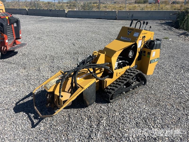 Vermeer SC30TX Walk Behind Stump Grinder الكاسحات وقلابات التربة ذات المحركات