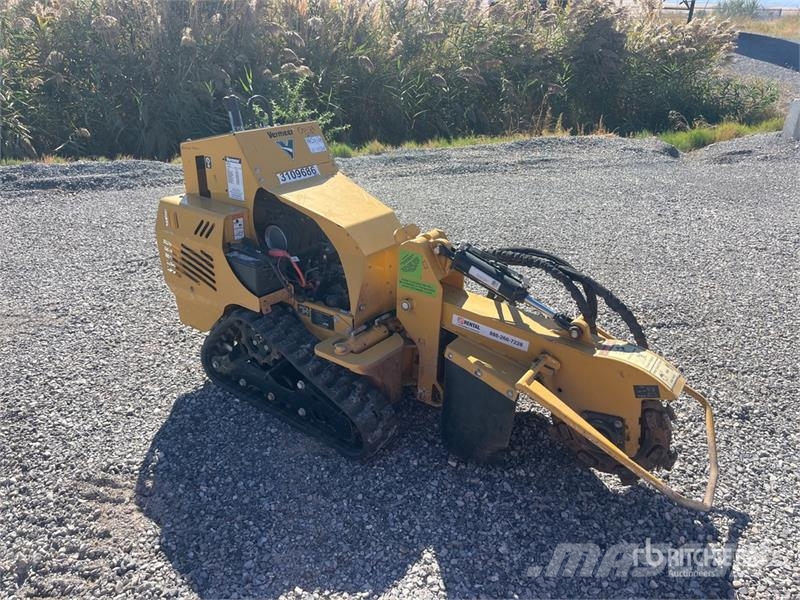 Vermeer SC30TX Walk Behind Stump Grinder الكاسحات وقلابات التربة ذات المحركات