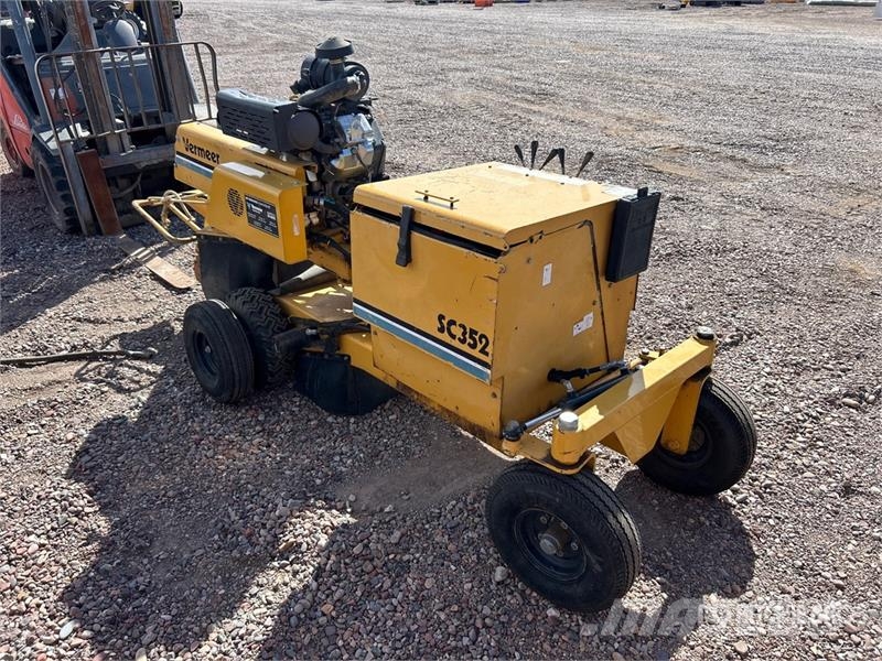 Vermeer SC352 Walk Behind Stump Grinder Kardánhajtású ekék és Forgó-boronák