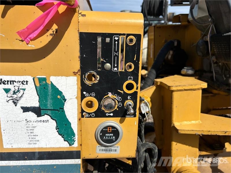 Vermeer SC352 Walk Behind Stump Grinder Kardánhajtású ekék és Forgó-boronák