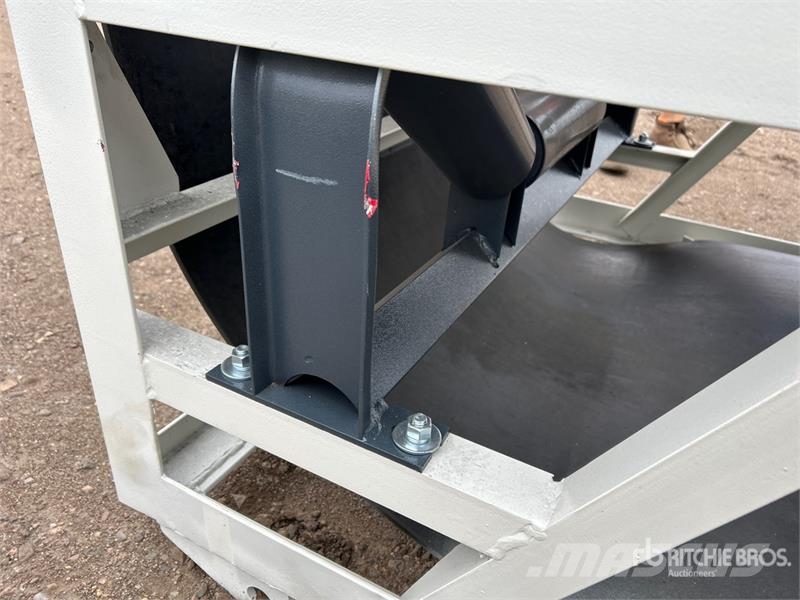 Vickwest PRS36-60 36 in x 60 ft Portable Stacking Conveyor  Sonstige Baumaschinen