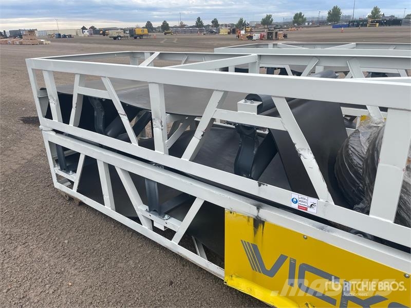 Vickwest PRS36-60 36 in x 60 ft Portable Stacking Conveyor  معدات البناء - غير ذلك