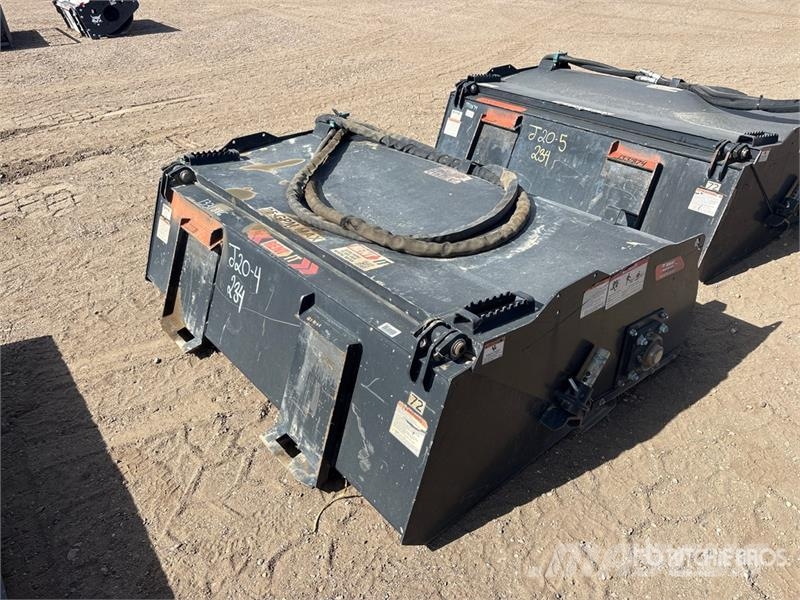 Virnig 73 in Skid Steer Sweeper فرش