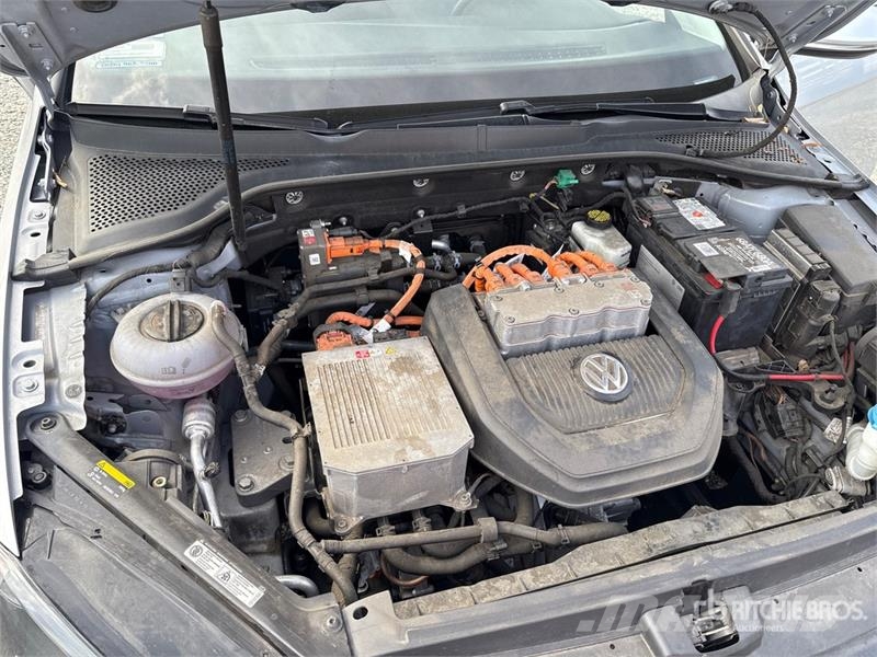 Volkswagen eGolf Automobile Automašīnas