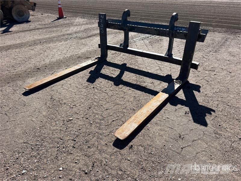 Volvo 72 in Q/C Wheel Loader Forks - Fits Volvo 叉子
