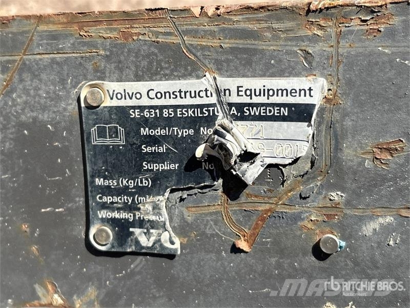 Volvo 72 in Q/C Wheel Loader Forks - Fits Volvo 叉子