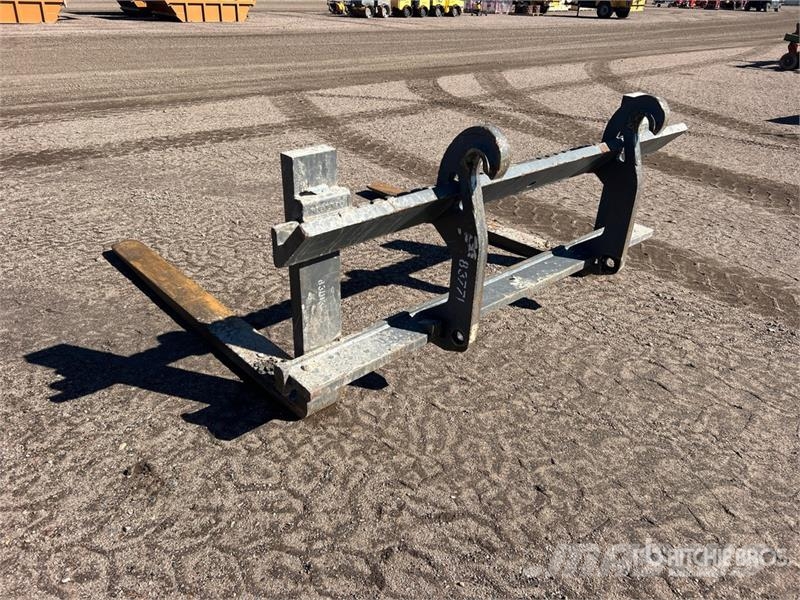 Volvo 72 in Q/C Wheel Loader Forks - Fits Volvo 叉子